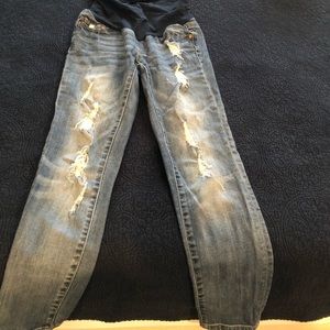 Led maternity jeans.